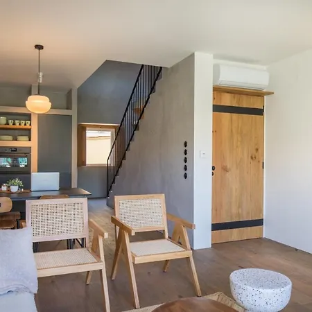 Victoria Xv * Cascais